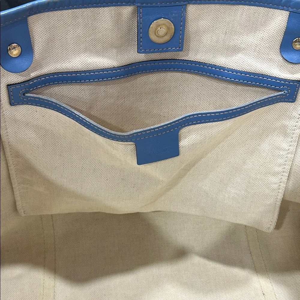 Gucci GG Supreme Joy tote bag featuring blue leather trim - Picture 6 of 13
